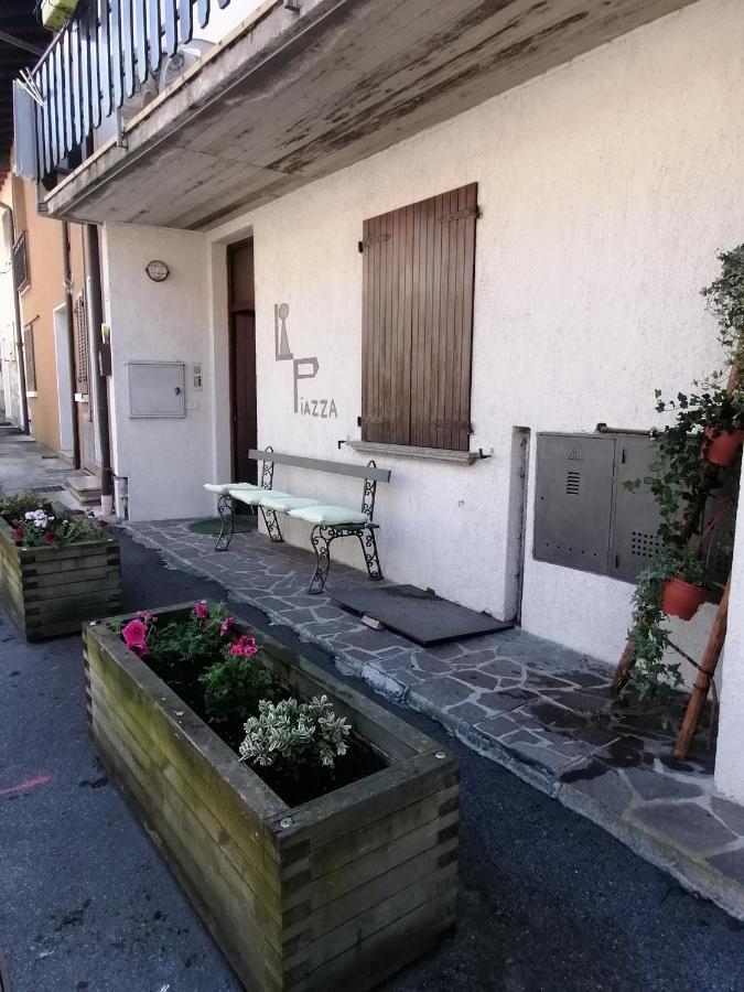 Casa Vacanze 'La Piazza' Villa Zone Eksteriør bilde
