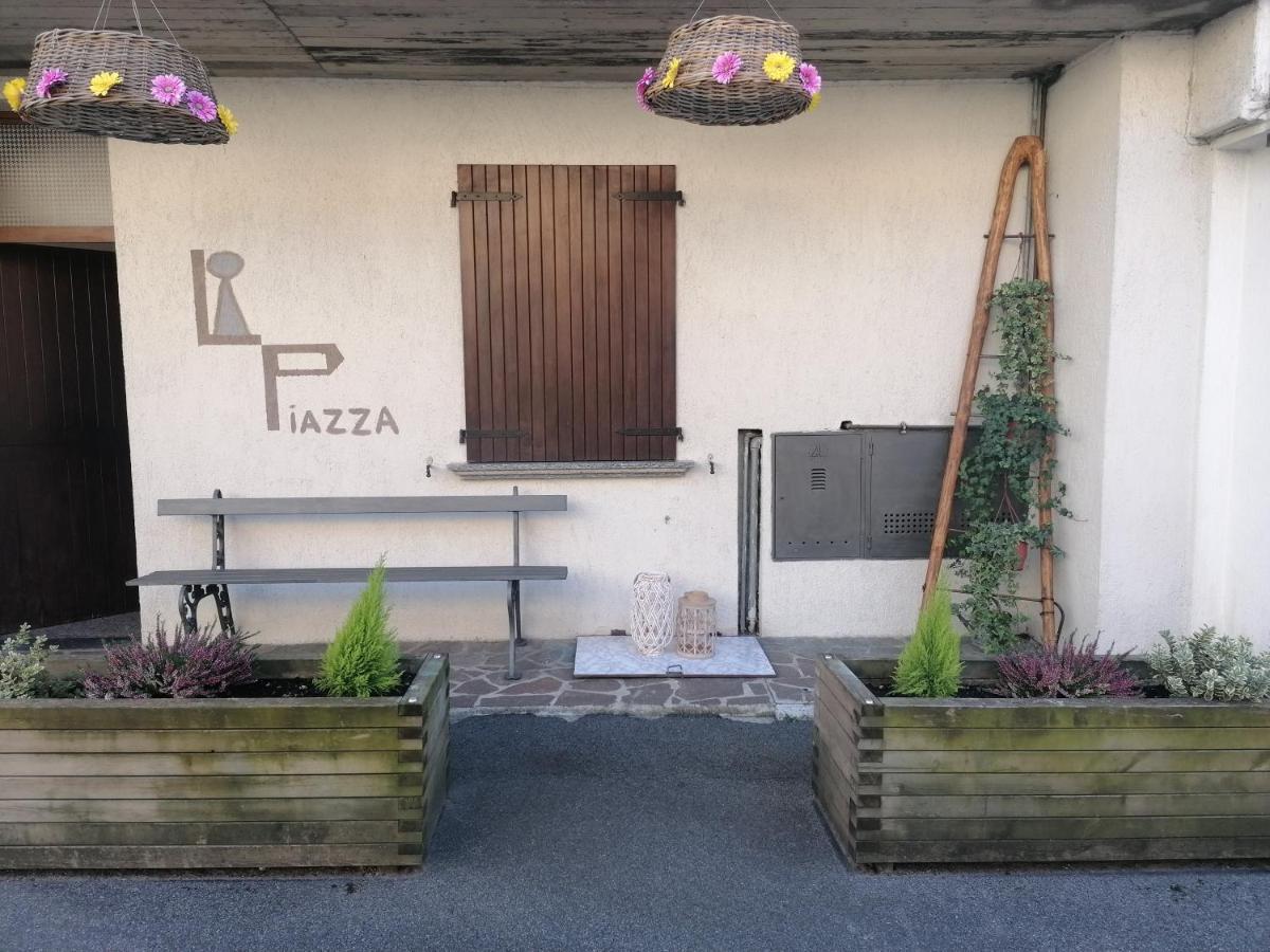 Casa Vacanze 'La Piazza' Villa Zone Eksteriør bilde
