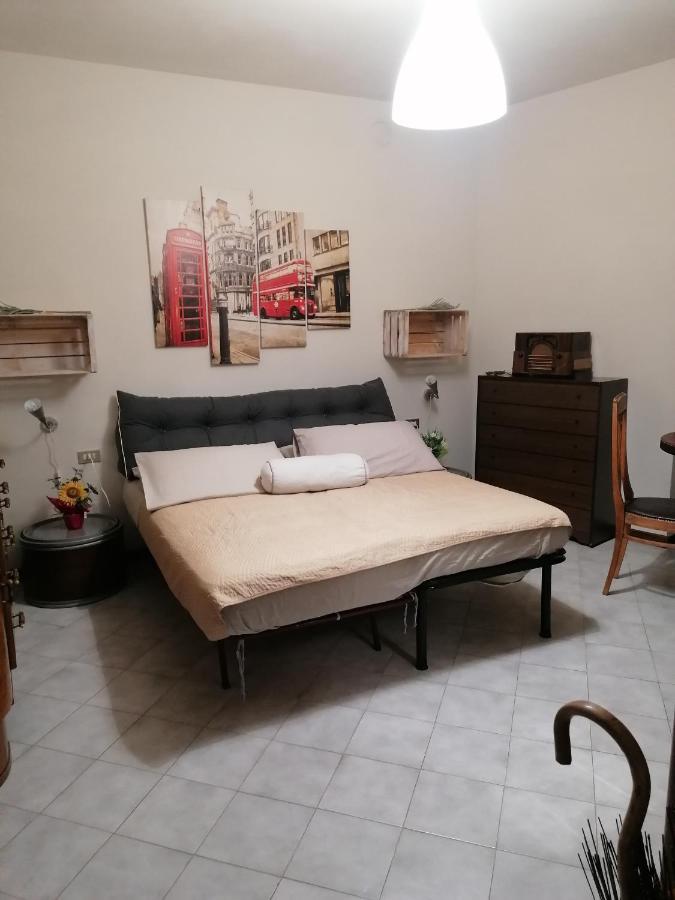 Casa Vacanze 'La Piazza' Villa Zone Eksteriør bilde