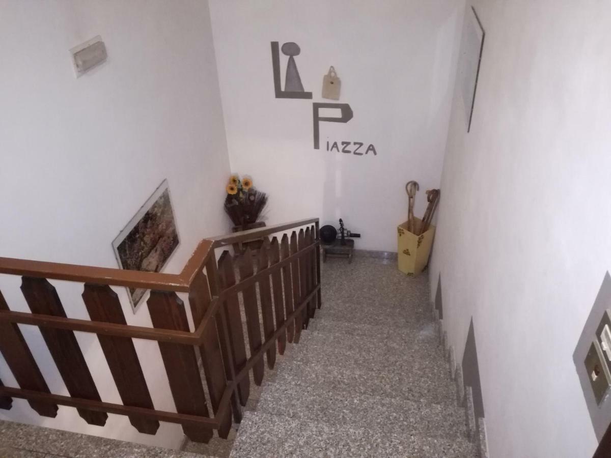 Casa Vacanze 'La Piazza' Villa Zone Eksteriør bilde